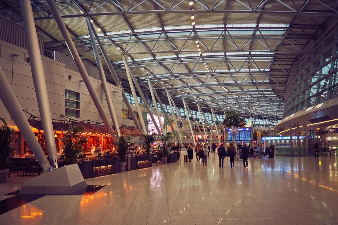 Hotel Red Velvet At Delhi Airport Nuova Delhi Esterno foto